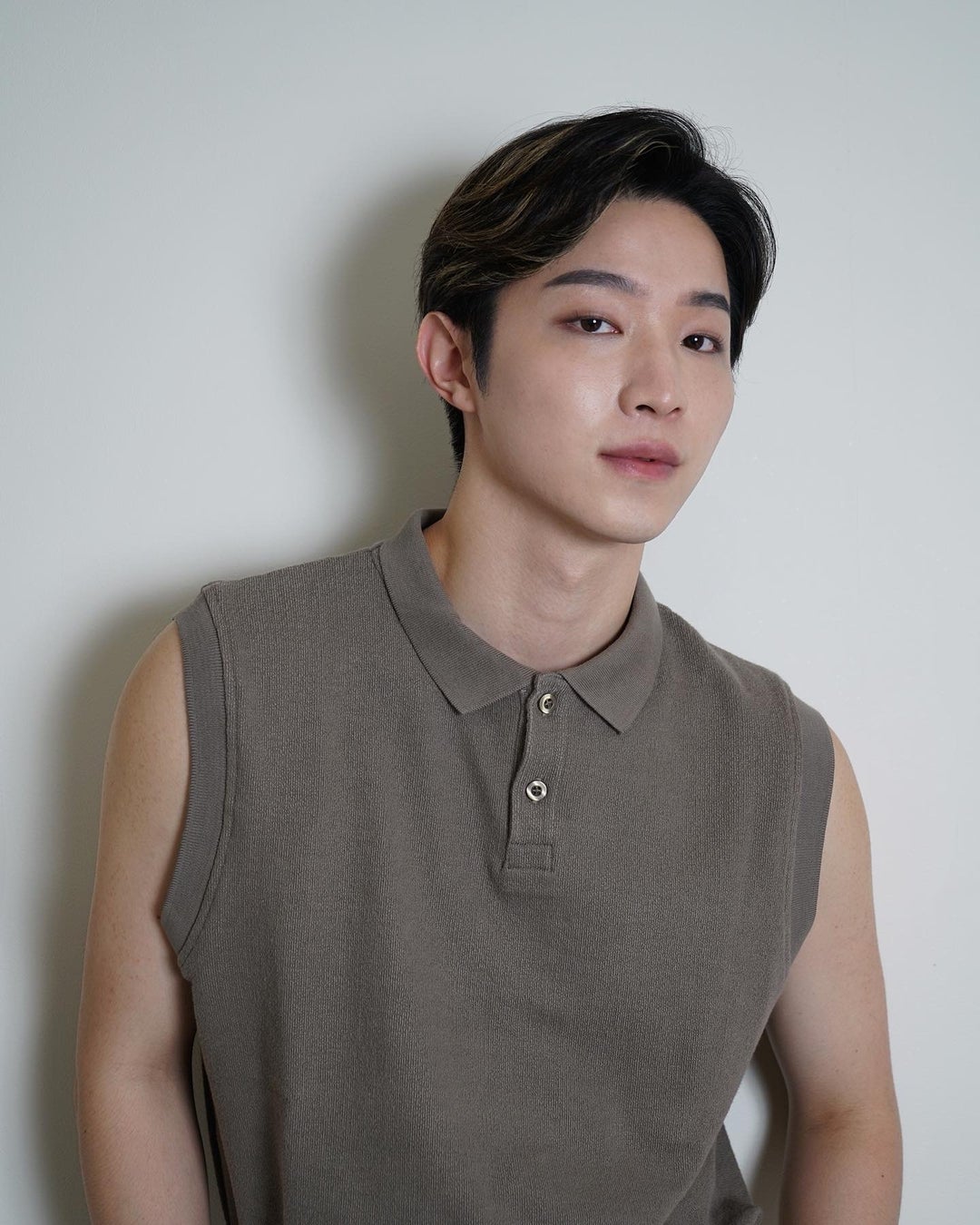 ホリデーコレクションの魅力を人気インフルエンサーが語るインスタライブを配信！第3弾は男子大学生フゥジさんのメイクライブのサブ画像2