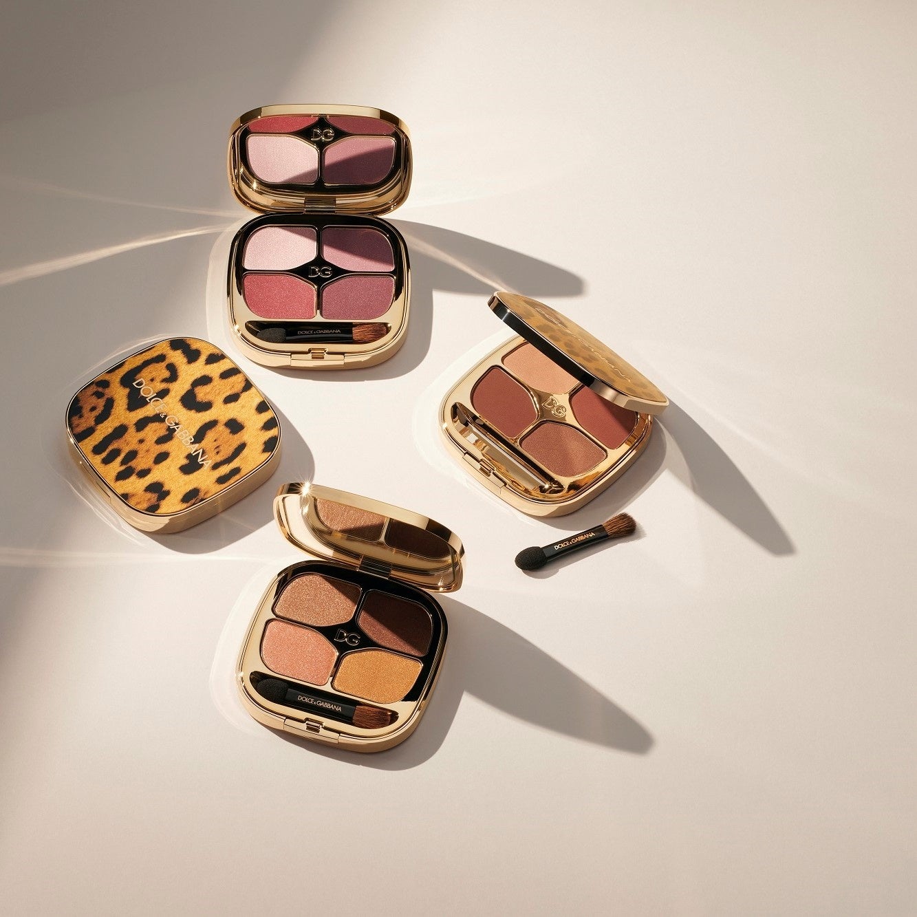 11/16(水)20:15～ヘアメイクアップアーティストnasuさんによるによるメイクアドバイス会開催を記念したインスタライブが開催。モデルの新音さんがドルガバメイクを披露。のサブ画像5