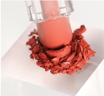 中国コスメ「INTO U」から初のスティックタイプのマットリップが11月28日より新発売！のサブ画像3