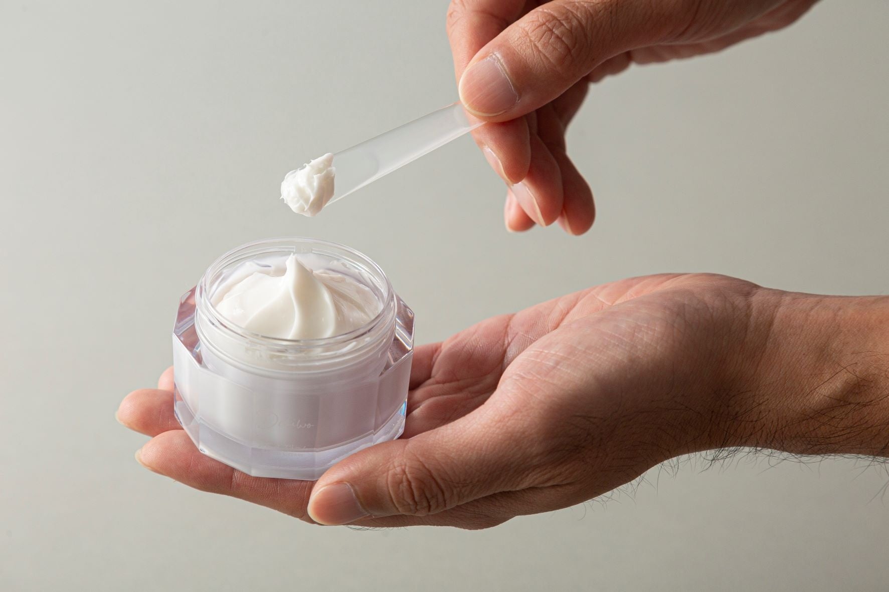 日本在住の外国人が選ぶ「おもてなしセレクション」にて、Deaiwoの「デアイヲビヨウエキクリーム」「デアイヲスペシャルクリーム」がＷ受賞のサブ画像4_DeaiwoSerumCream