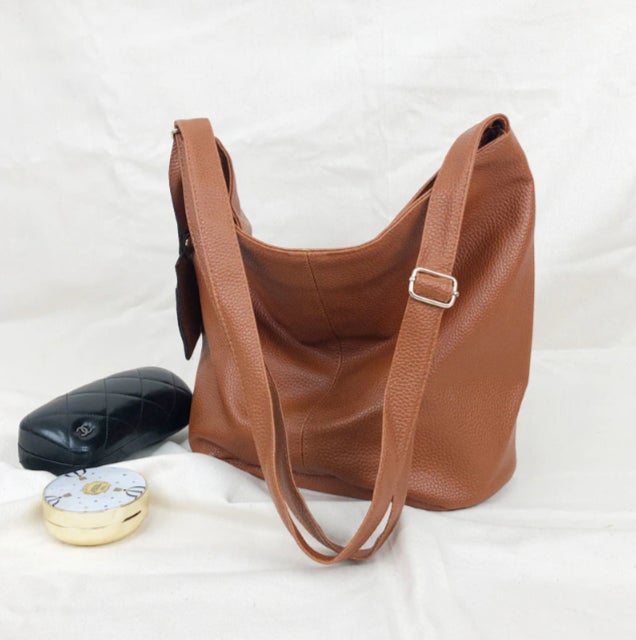 コンパクトでかわいい、持ち歩きやすいサイズが人気　Qoo10「ショルダーバッグ」カテゴリー販売数TOP3のサブ画像2