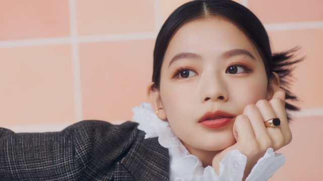 CipiCipi＜シピシピ＞より手のひらサイズの6色アイシャドウパレット新登場！質感の異なるカラーを使い分けて目元でムードを演出する「ムードカラーアイズ」のメイン画像