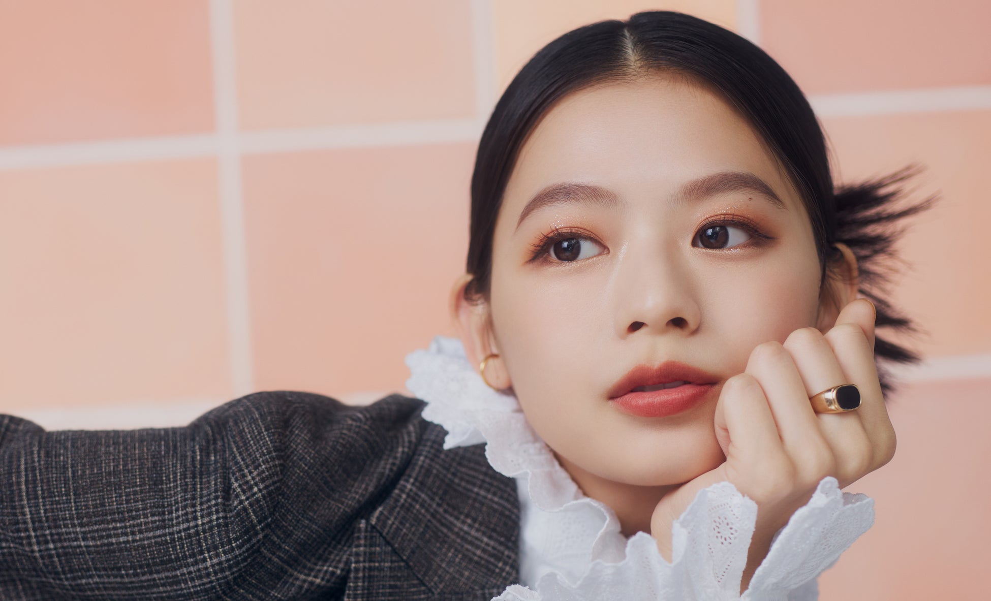 CipiCipi＜シピシピ＞より手のひらサイズの6色アイシャドウパレット新登場！質感の異なるカラーを使い分けて目元でムードを演出する「ムードカラーアイズ」のサブ画像1