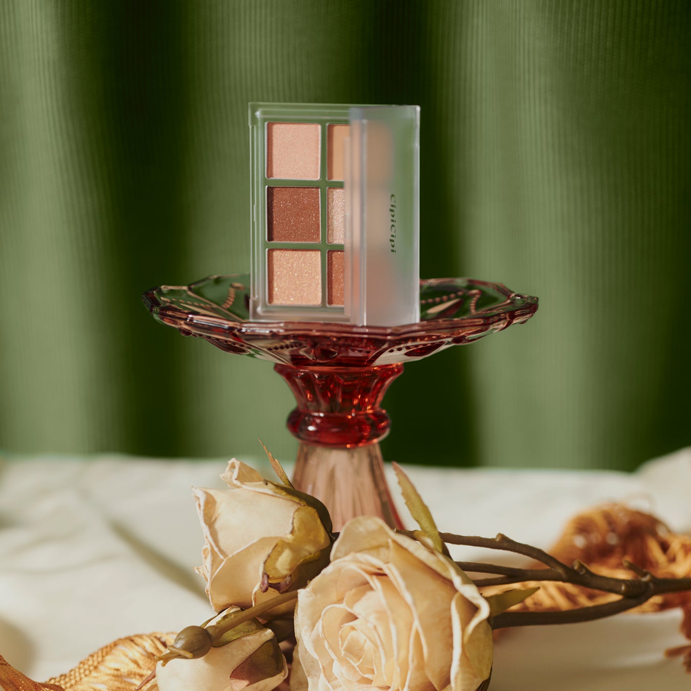 CipiCipi＜シピシピ＞より手のひらサイズの6色アイシャドウパレット新登場！質感の異なるカラーを使い分けて目元でムードを演出する「ムードカラーアイズ」のサブ画像2