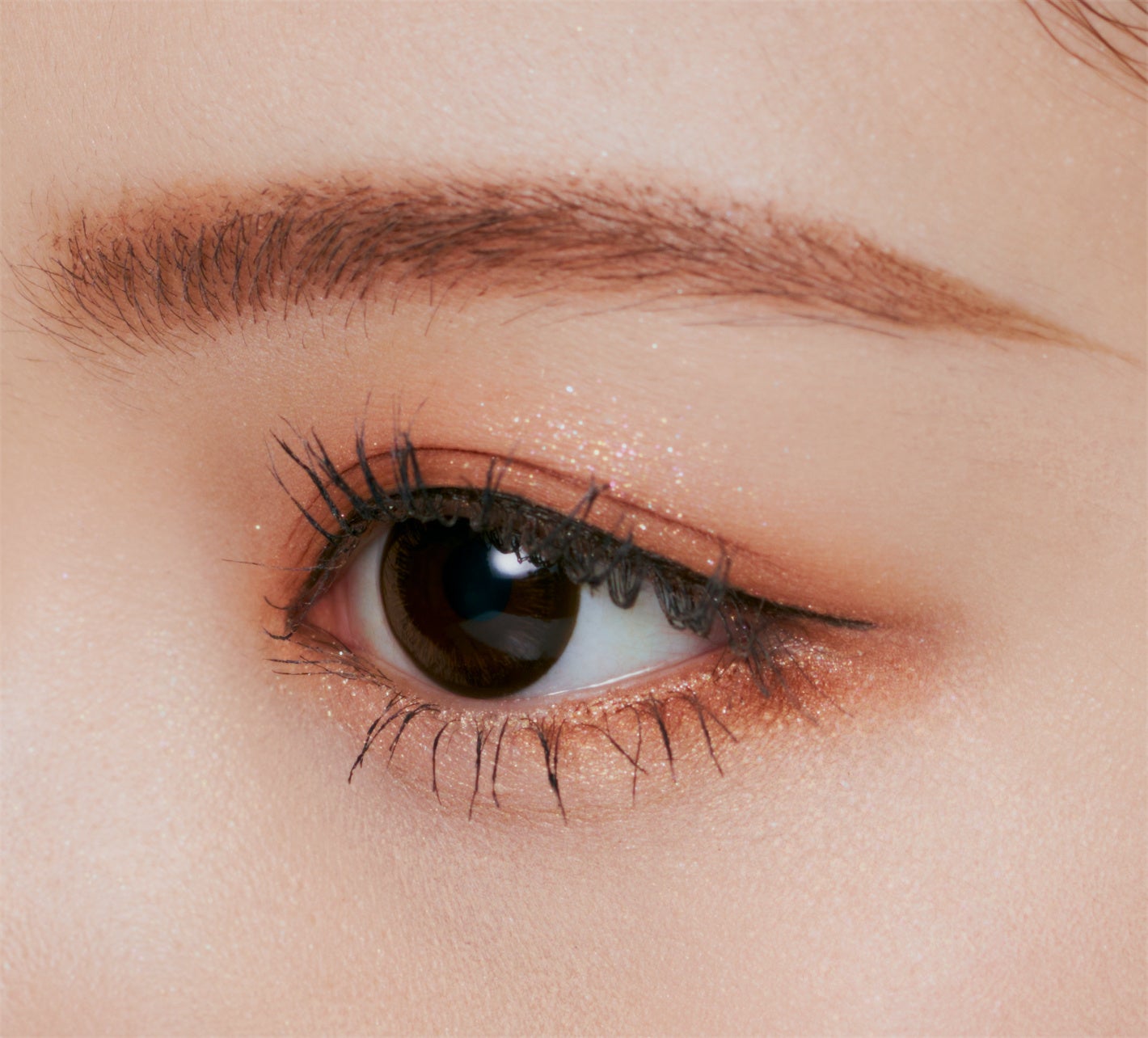 CipiCipi＜シピシピ＞より手のひらサイズの6色アイシャドウパレット新登場！質感の異なるカラーを使い分けて目元でムードを演出する「ムードカラーアイズ」のサブ画像5