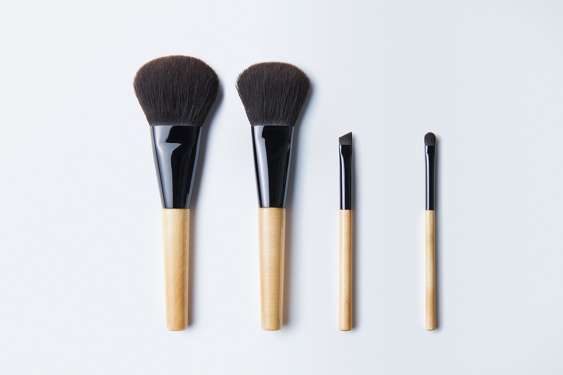 ウエルシアのプライベートブランド「からだWelcia・くらしWelcia」アニマルフリー×特許製法繊維で実現した感動の質感「５秒で感動メイクブラシ」シリーズが12月15日より新発売!!のサブ画像1