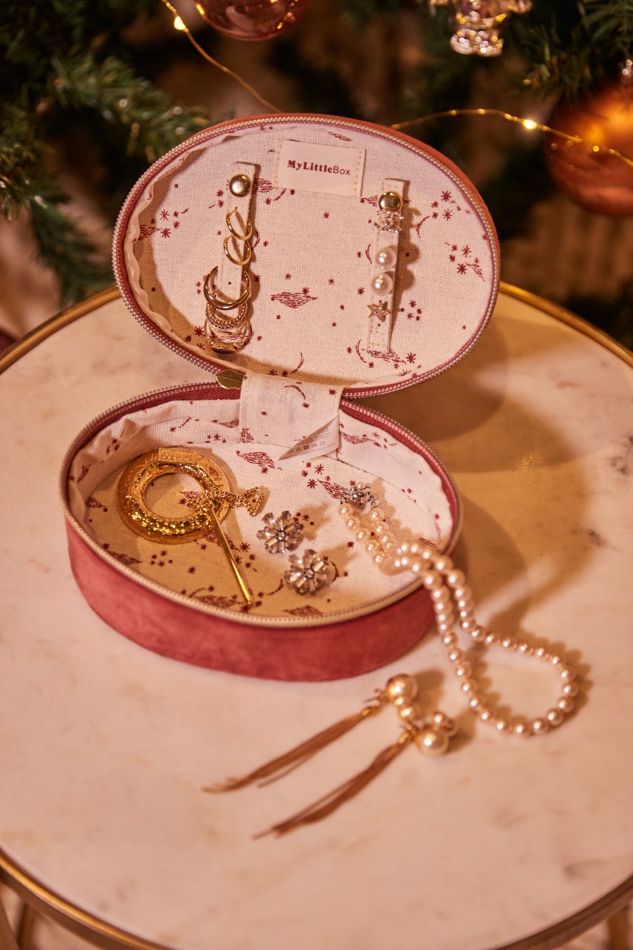 My Little Box 12月のテーマは「Make a wish」 shu uemuraのコスメをはじめホリデーシーズンにふさわしい内容をお届けのサブ画像2