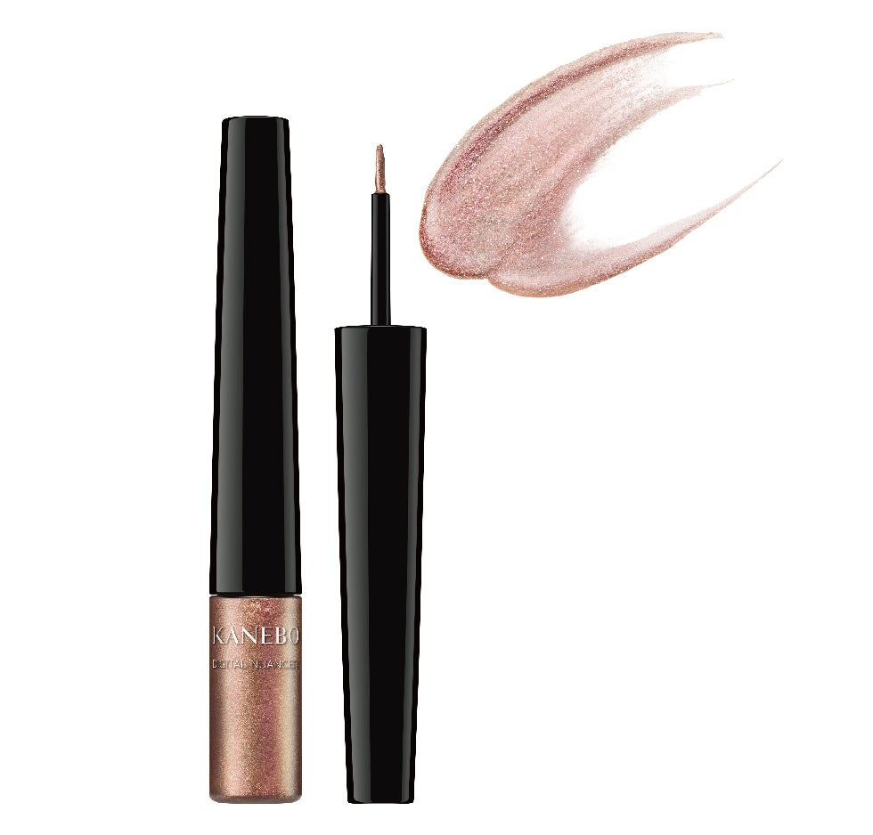 今までにない組み合わせを楽しみ、自分だけのバランスを遊ぶ。“異質MIX”を楽しむメイクアップ2月10日（金）発売のサブ画像12