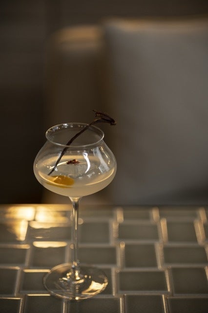 大阪・堂島浜のホテルZentis Osakaとコラボレーション　モルトンブラウンのフレグランスをイメージしたバレンタイン限定スイーツ＆カクテル　2023年2月１日（水）～2月28日（火）のサブ画像3_コラボレーションカクテル