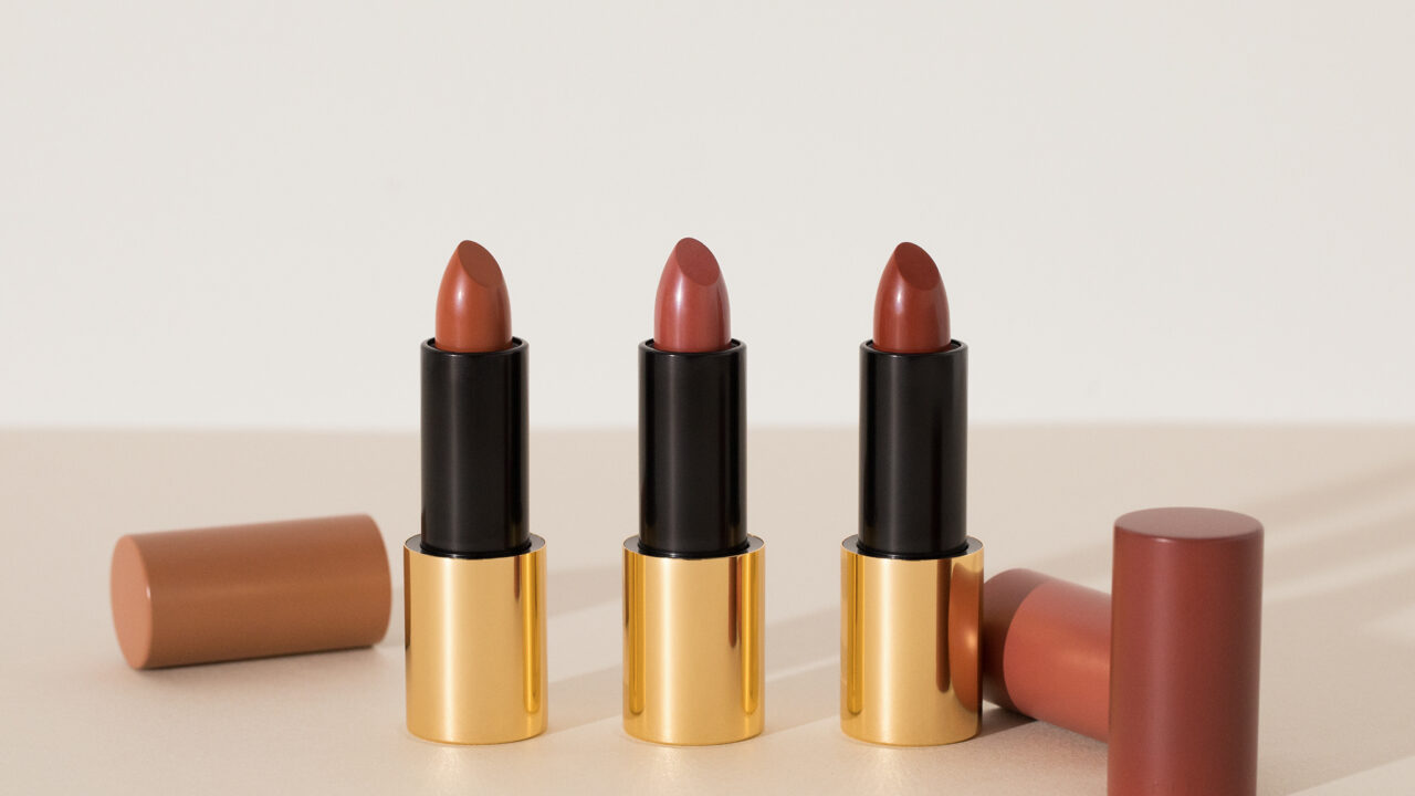 rihkaから、ブランド初のリップスティックが登場！大人気のネイルポリッシュからインスピレーションを受けたニュアンスカラー。2023年1月7日より新発売！のメイン画像