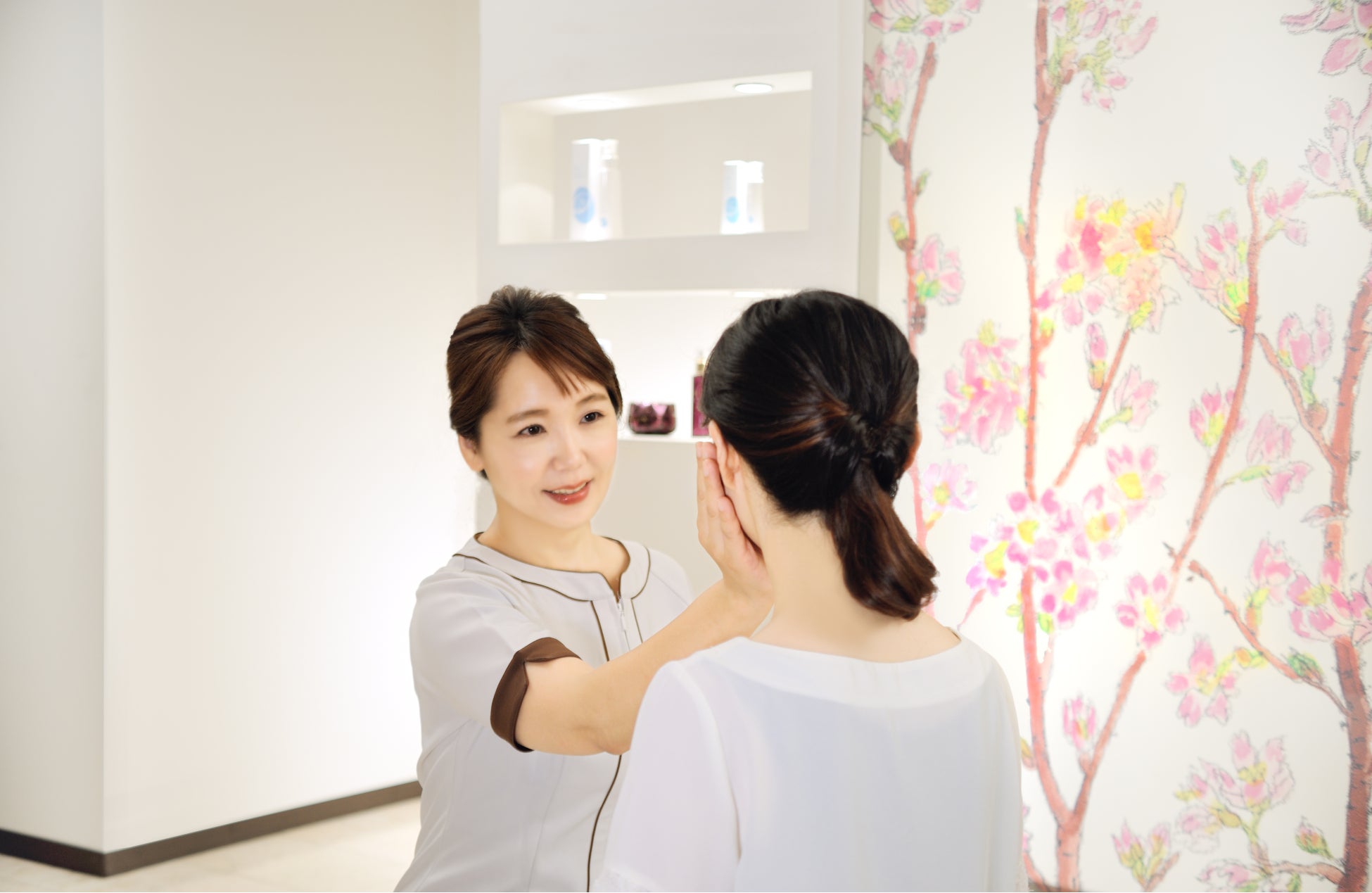 【新商品発売】イービーエムのアイガードプログラムから誕生！輝く目元、美しい表情をつくる 新・アイケアクリーム。「つける」「飲む」「スキンケアスタジオ」のトータルケアで魅せる目元をプロデュース！のサブ画像7