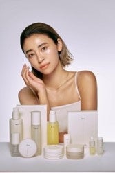 山中美智子による美しく時を重ねるスキンケアブランド〈favs〉より、どこまでもやさしいうるおいで包み込むようにメイクをオフする、みずみずしいクレンジングジェルを発売いたします。のサブ画像5