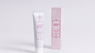 マテリアプリマから「ハンドクリーム　ローズの香り」が新登場。ダマスクローズの優雅な香りのオーガニックハンドクリーム。のメイン画像