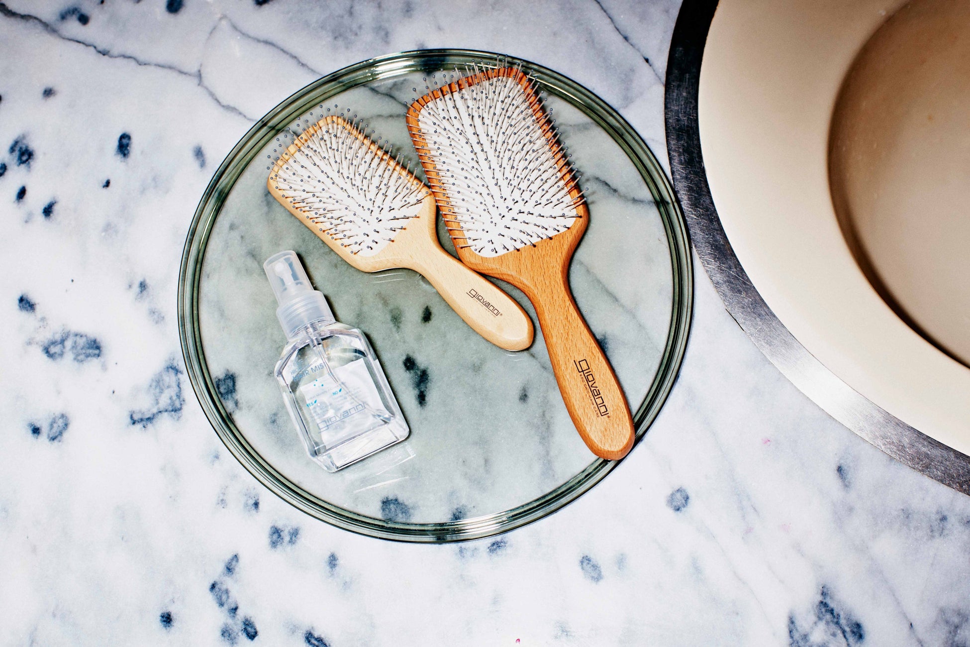 【giovanni】コスメキッチン・ビープルで、ヘアトリートメント部門8年連続売上No.1※のフリッズビーゴーン スムージング ヘアセラムから、『ゆず』の新フレーバーが登場！のサブ画像2