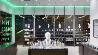 五感を刺激する新たな読書体験を。「本のガチャ × 香水ガチャ®️」が3/1販売開始！書店員の選書に、ニッチフレグランス専門店「NOSE SHOP」の香水を添えたコラボ企画が実現のメイン画像