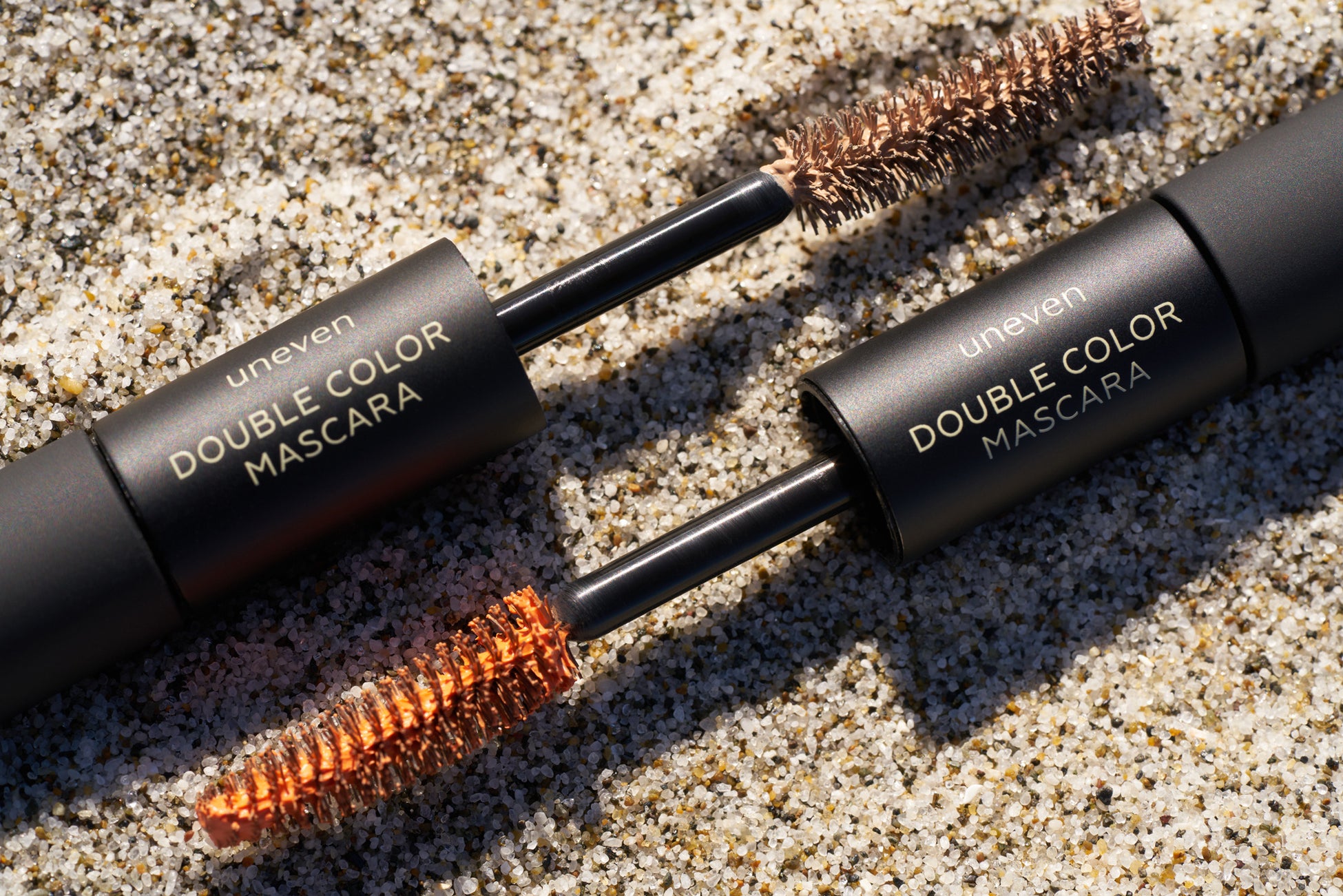 コスメブランド「uneven」が、初のダブルカラーマスカラを発売。ブランド人気アイテムのカラーマスカラを2色同時に楽しめるスペシャルエディション。のサブ画像2