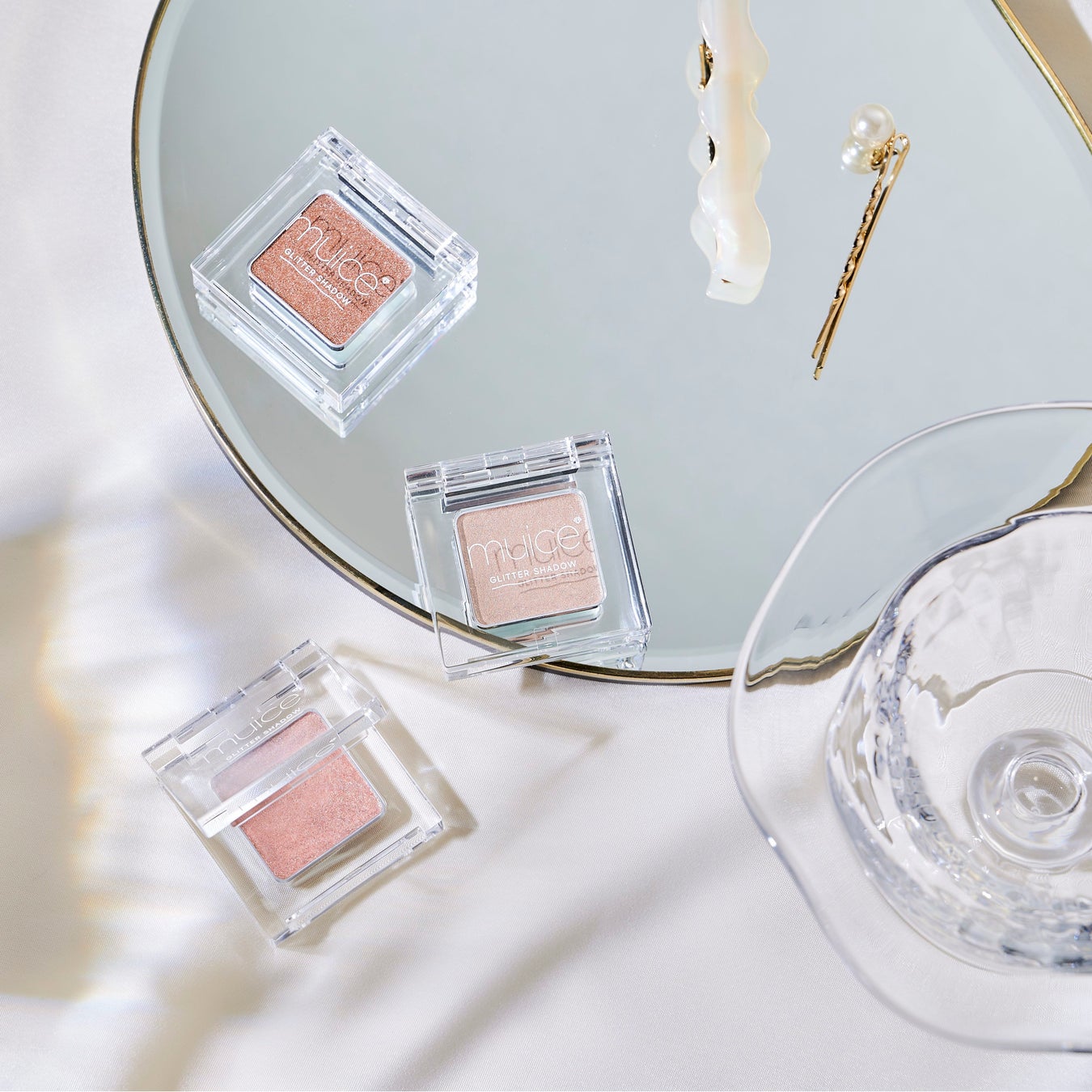 かわにしみきプロデュースｍuice（ミュアイス）第1弾コスメは“まばゆい輝き”が特徴の3アイテム！　「グリッターシャドウ」「ハイライター」「リップオイル」3月4日より店頭発売開始のサブ画像2