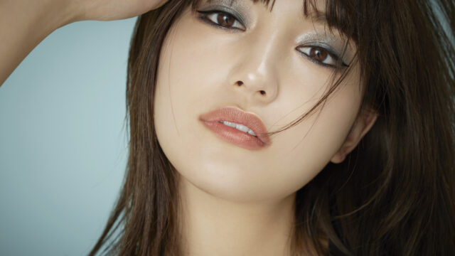 ＜&be（アンドビー）＞ブランドミューズ・川口春奈さん新ビジュアル解禁！”河北メイク”で六変化 。全く異なる魅力を感じる６パターンのビジュアルのメイン画像