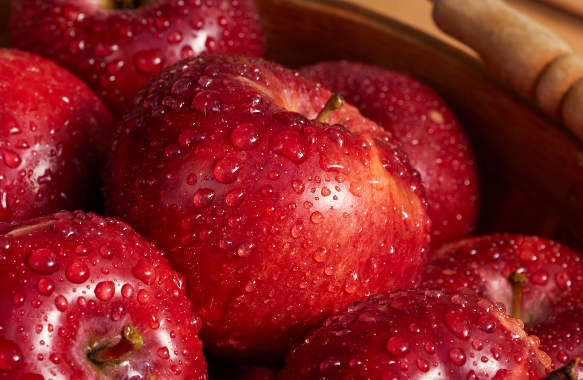 YUBUNE(ユブネ)より、明治時代の「文明開化」をイメージした香水が3月15日(水)に新発売。完熟林檎の上品な甘さと、ブランデーの深みある香り。のサブ画像2