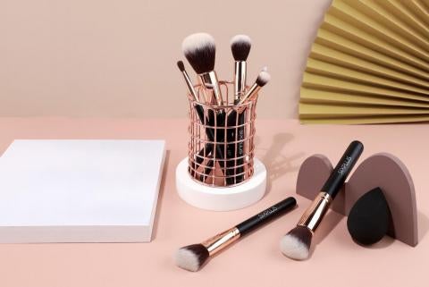 化粧ブラシのお手入れと保管方法について：  テクニックとポイン トのサブ画像3