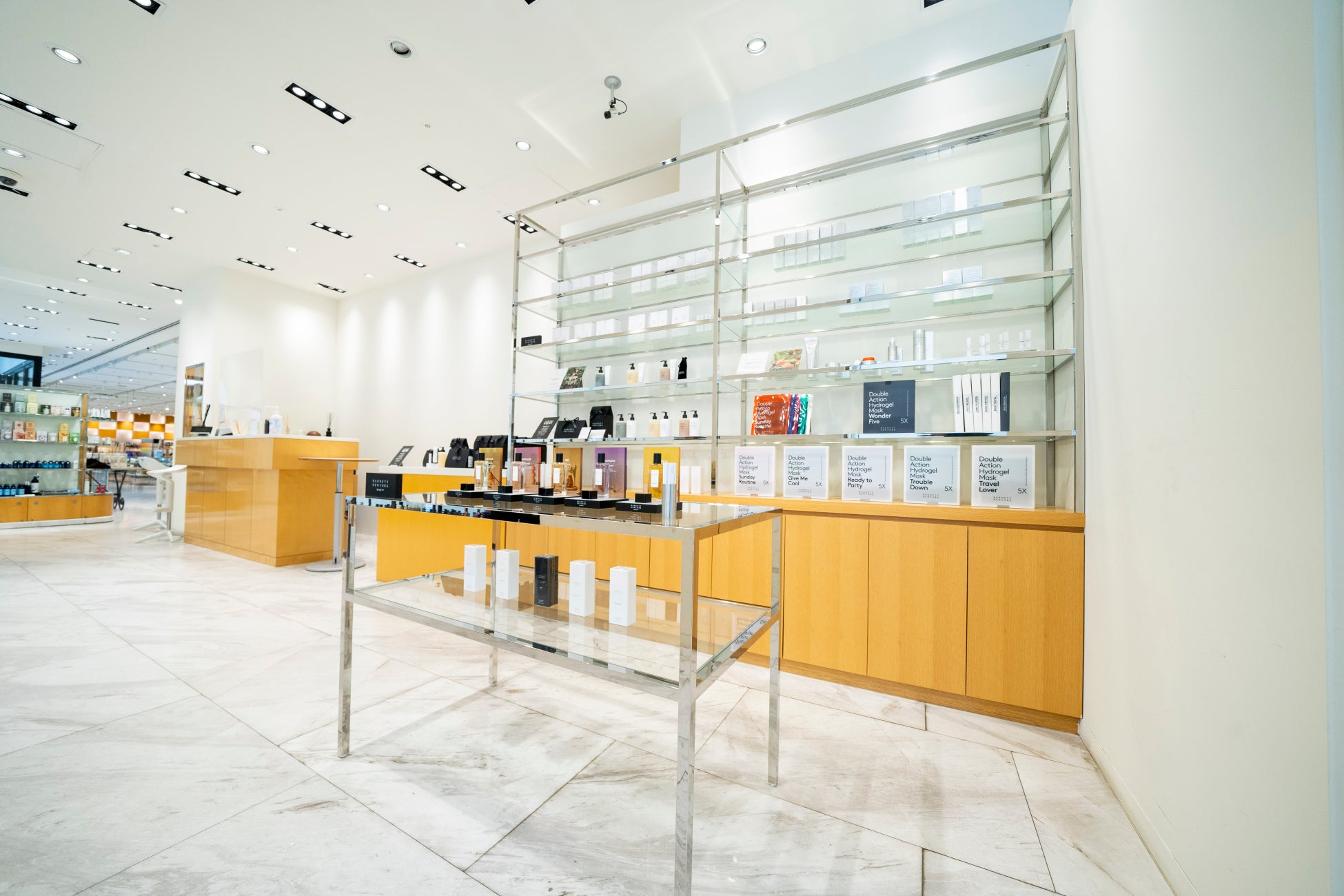 バーニーズ ニューヨーク ビューティ日本で３店舗拡大日本市場ビューティ＆ウェルネス事業促進に拍車のサブ画像1