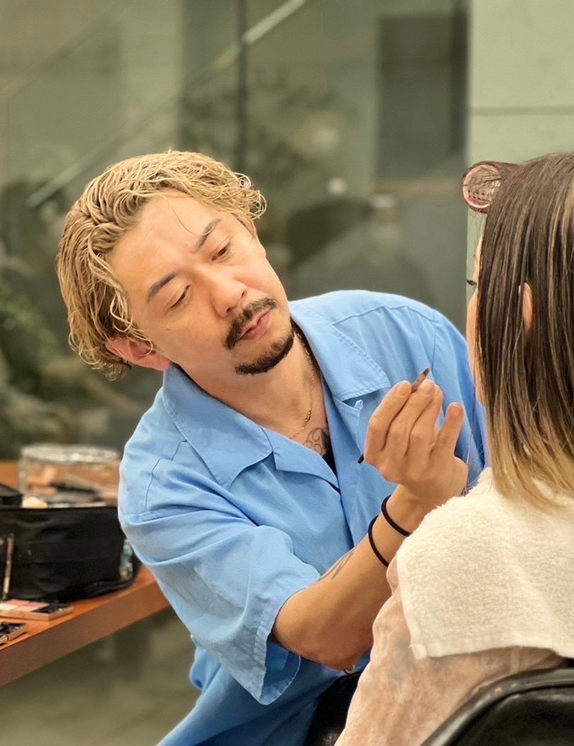 【髪カリスマ 4年連続三ツ星受賞者】朝日光輝プロデュースの『FREELY リキッドアイライナー』がリリース！のサブ画像2