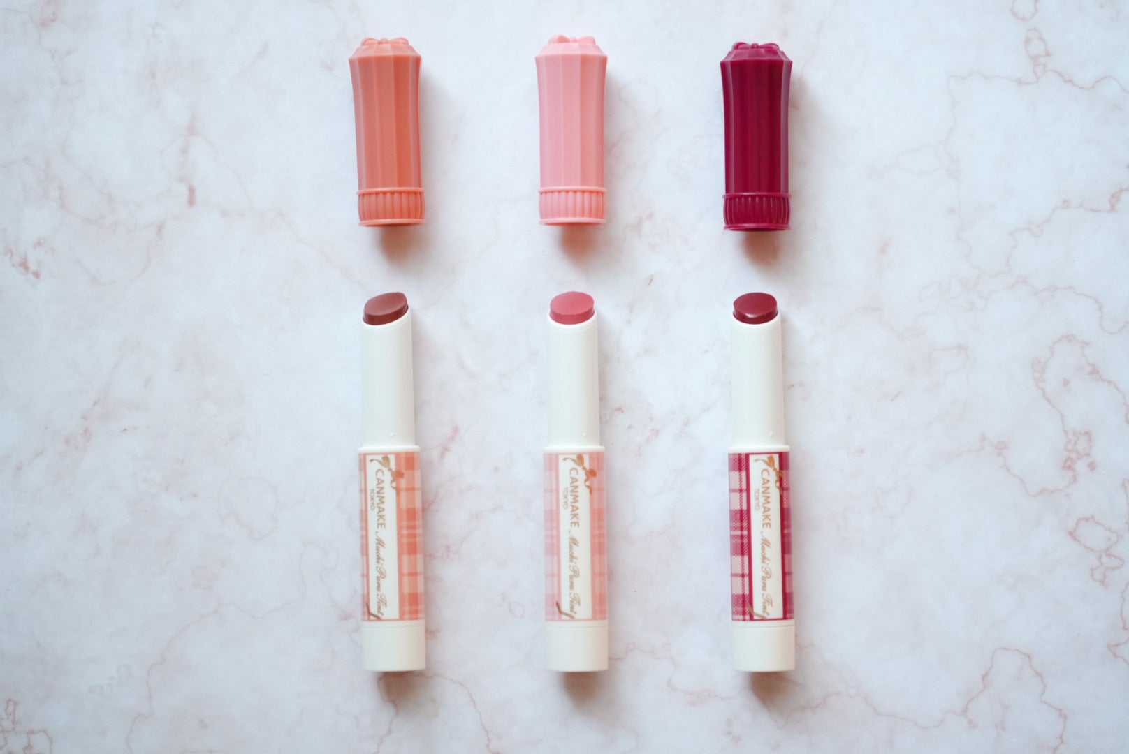 【キャンメイク】とろけて潤うむっちりぷるぷる唇に♡色モチもツヤ感もボリュームUP※も叶える「むちぷるティント」５月下旬より先行発売開始！のサブ画像2_左から：01 バタースコッチ、02 モモ、03 ワインベリー