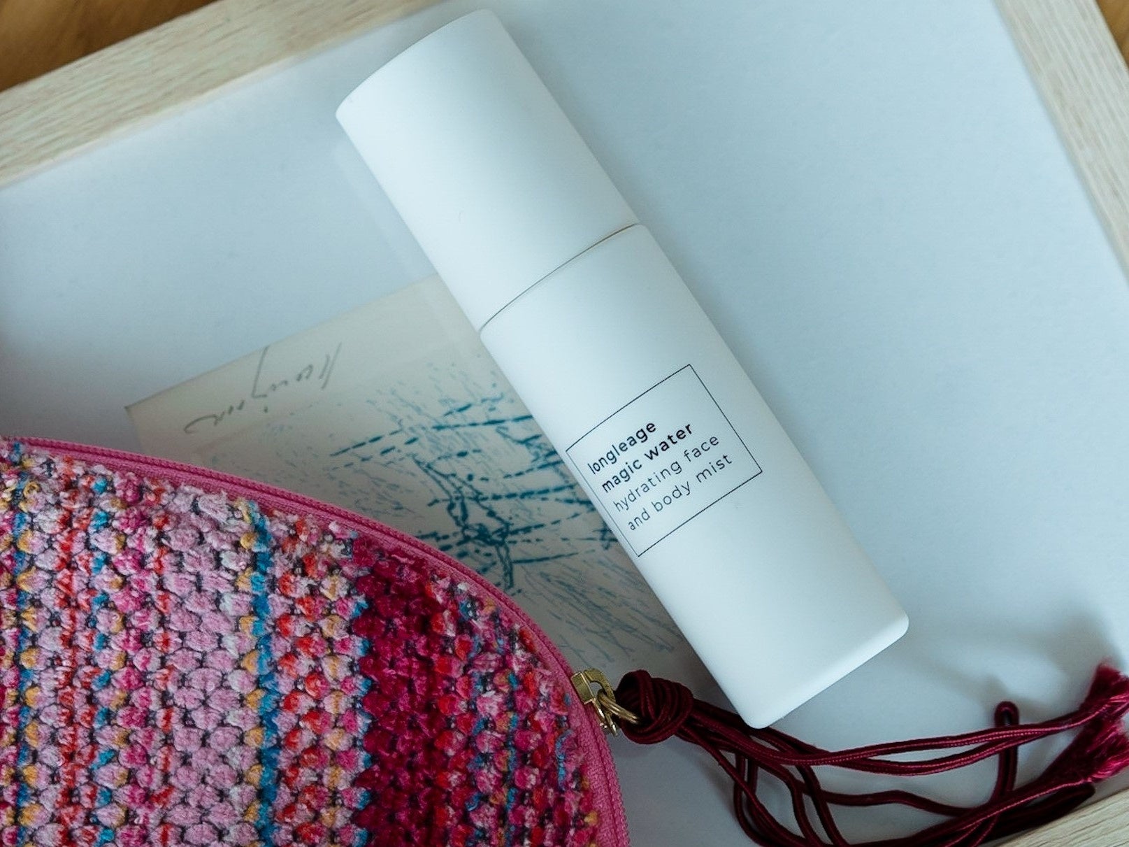 マニキュアリストが出会った保湿ミスト化粧水「マジックウォーター50mL」。旅先や外出など携帯に便利なコンパクトサイズが新発売。のサブ画像1