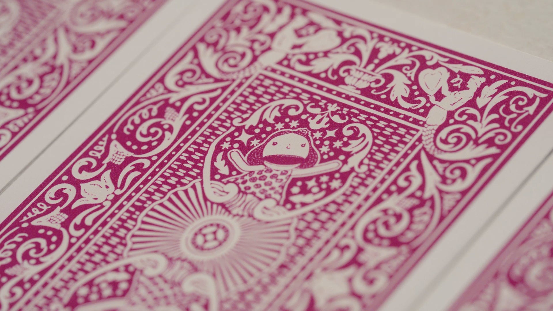 【キャンメイク】 魔法のような輝き、その瞳は「負け知らず」！小芝風花さん出演の新TVCM 2023年7月1日より全国放映開始のサブ画像18_トランプにもキャンちゃんが！ 動画内でチェックしてください♪