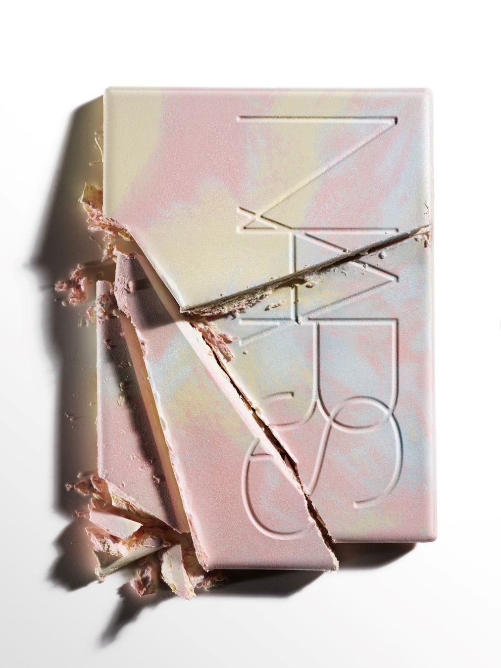 待望の復刻！ 昨年瞬く間に完売した「ライトリフレクティング プリズマティックパウダー」が8月18日(金)数量限定発売のサブ画像1