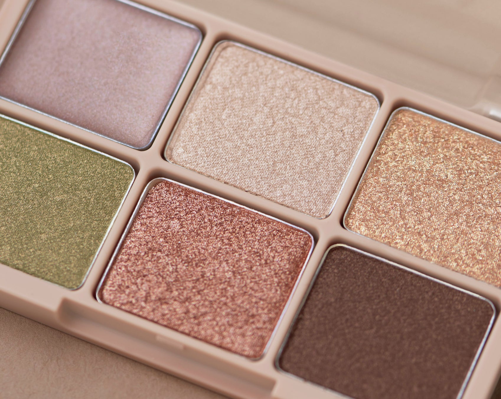 メイクアップブランド『haomii』から待望のアイシャドウが新登場。質感MIX6色マルチアイパレットは6月17日（土）12:00に予約販売開始。のサブ画像7