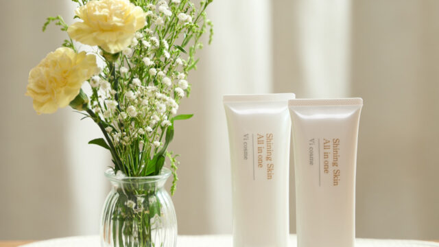 ヴィーコスメ 〈ヴィー薬用シャイニングスキンオールインワン〉　2023年6月6日(火) 新発売。たっぷり16種類の保湿成分が年齢を重ねた肌に潤いを与え、肌力(※1)を整えていくオールインワンジェル。のメイン画像