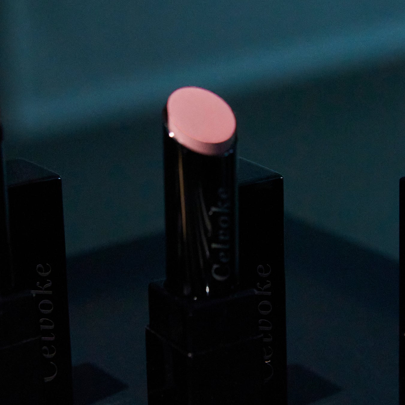 【Celvoke】なめらかなつけ心地でシースルー発色のティントリップバーム“アラウズ リップス”08番アイリスがセルヴォーク公式オンラインストアにて予約初日で完売！のサブ画像1