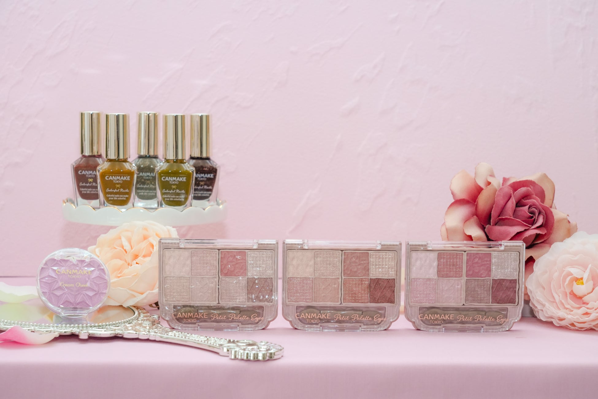 【キャンメイク】いつでも一緒♡持ち運べる多色パレット「プティパレットアイズ」全3色を先行発売！透明感高まる生チークや秋を先取りしたネイルの新色も7月下旬より発売のサブ画像1