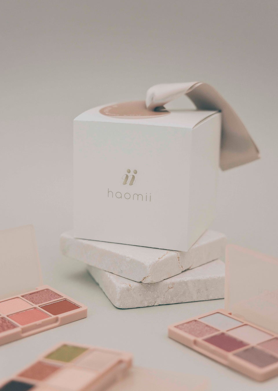 予約販売で完売した商品が購入可能に!メイクアップブランド『haomii』の新作ア イシャドウ「カクテル ルーチェアイパレット」が 7 月 25 日(火)一般発売開始。のサブ画像3