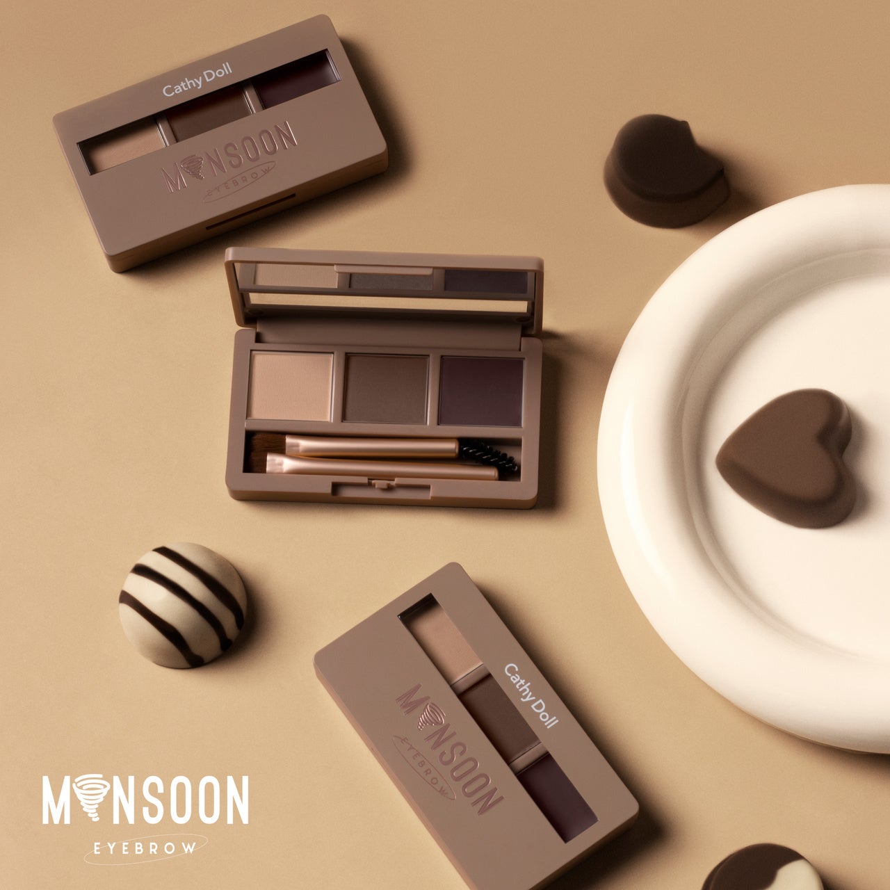 【タイ・日本共同企画】熱帯のモンスーン（雨季）にも負けない！耐久美眉が叶うアイブロウパレット「Cathy Doll モンスーンアイブロウワックス」が誕生のサブ画像1